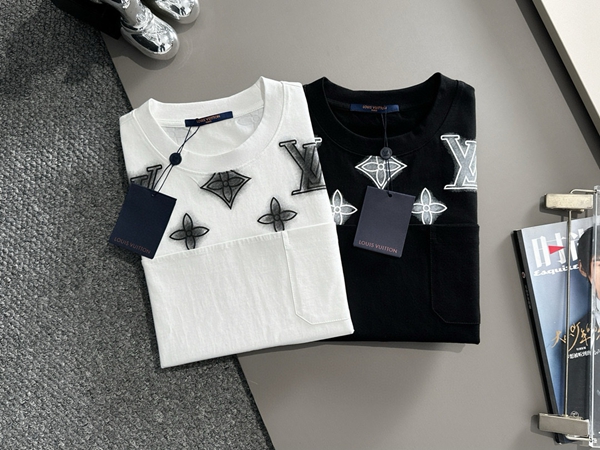 ブランドTシャツ全体デザイン